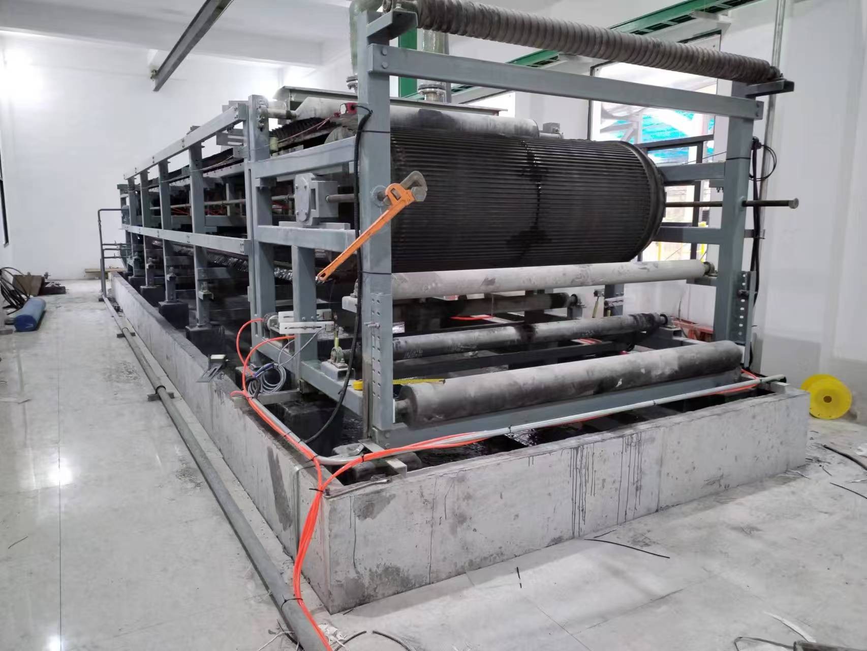 带式真空过滤机的滤布应该如何清洗？